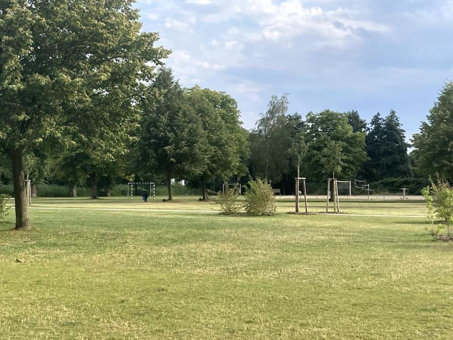 Gemuetliches Holzhaus Am See Warin エクステリア 写真